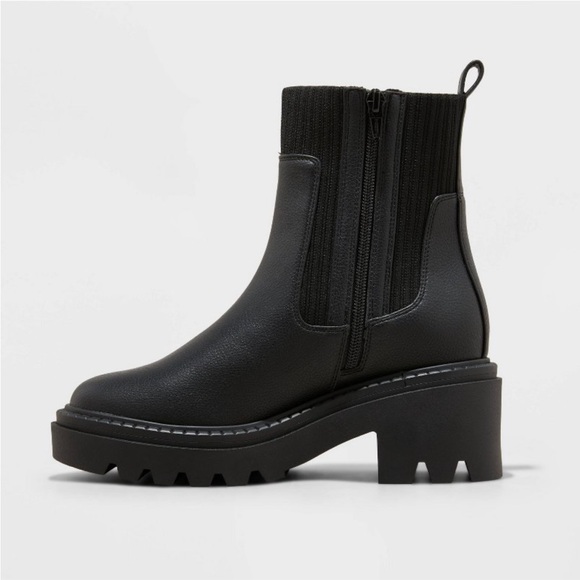 NWT!! Universal Thread Kyrie Chunky Heel Ankle Sock Boots size 5.5W - Picture 2 of 4